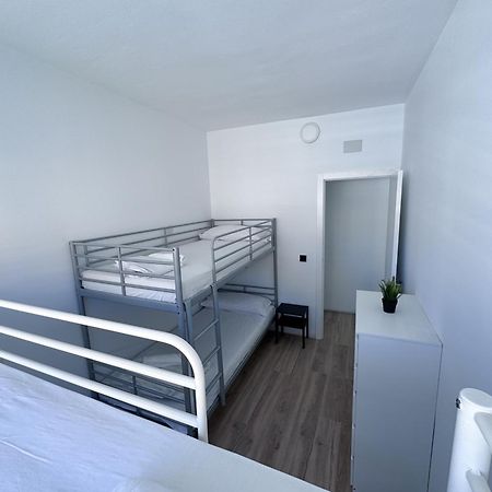 Muede Hostel ตอร์เรโมลิโนส ภายนอก รูปภาพ