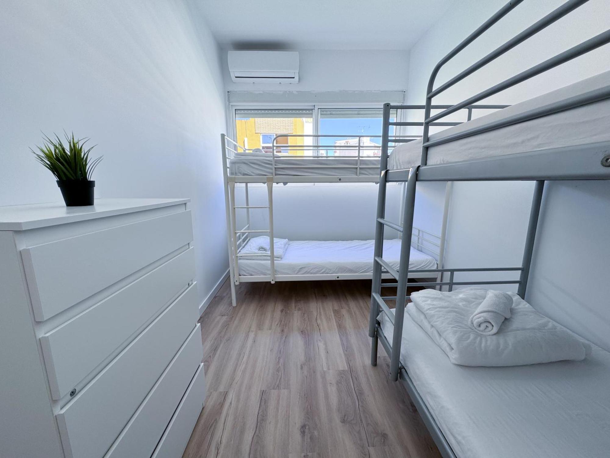 Muede Hostel ตอร์เรโมลิโนส ภายนอก รูปภาพ
