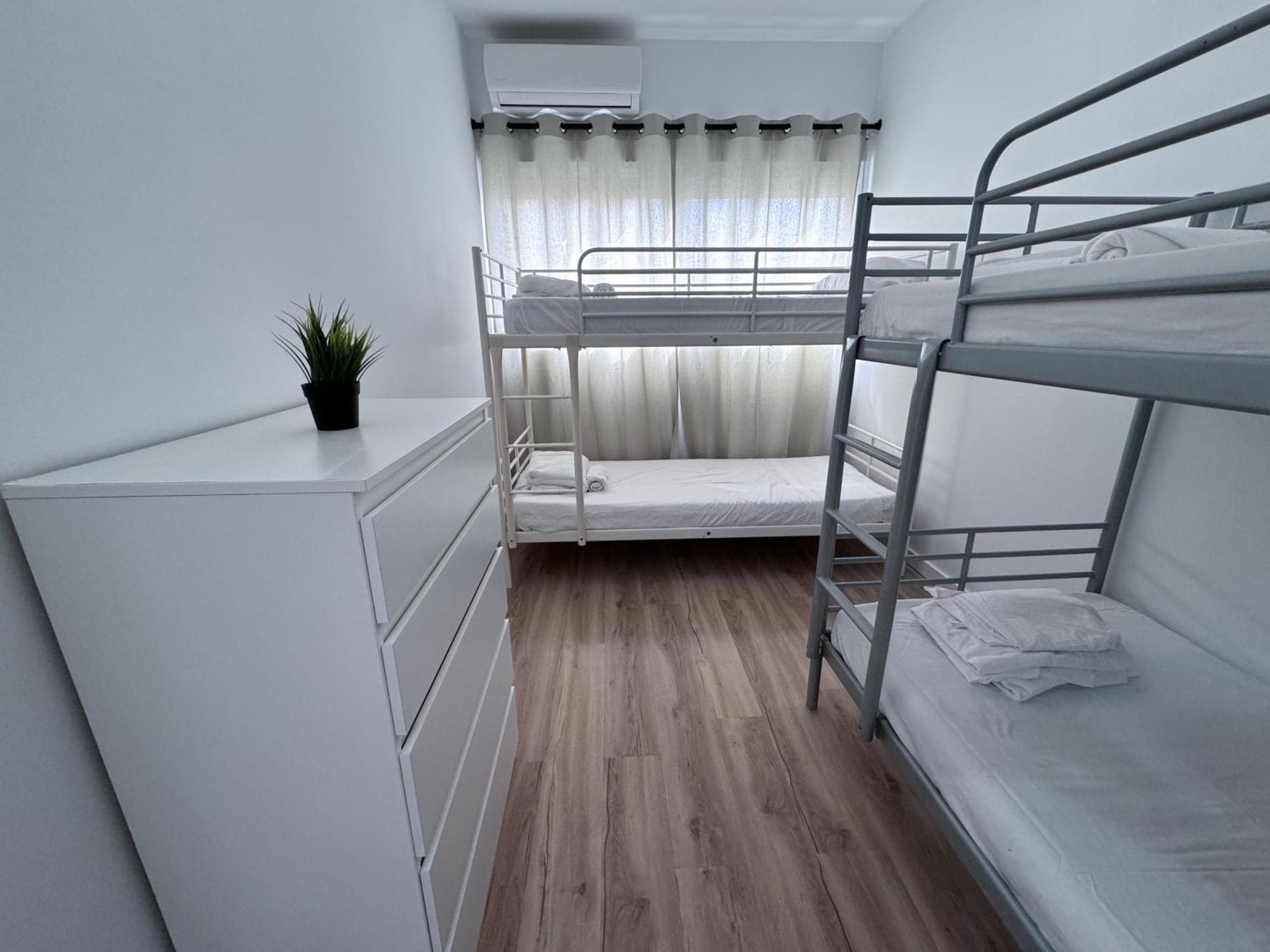 Muede Hostel ตอร์เรโมลิโนส ภายนอก รูปภาพ
